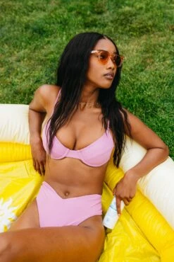 Kate Top - Lilac 19 Kate Top - Lilac -Sunreef Bikinis Shop 240530 skatie 1153 Edit