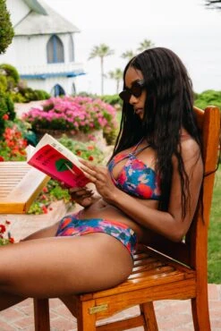 Sophie Top - Moonstruck 20 Sophie Top - Moonstruck -Sunreef Bikinis Shop 240530 skatie 3127