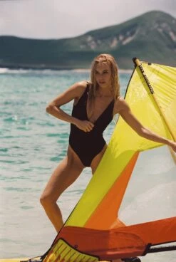 Carmen One Piece - Black -Sunreef Bikinis Shop Amad554 00058