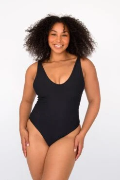 Amanda One Piece - Black -Sunreef Bikinis Shop SKATIE BlackRe stockCURVE 15