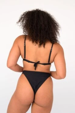 Summer Bottom - Black -Sunreef Bikinis Shop SKATIE BlackRe stockCURVE 156 8f387021 baba 4278 bf60 9dcc41267f2c