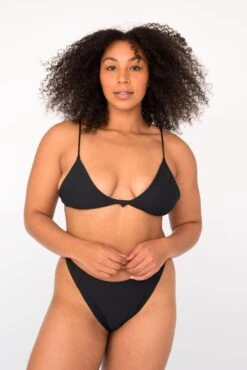 Sarah Top - Black -Sunreef Bikinis Shop SKATIE BlackRe stockCURVE 160