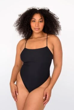 Resa One Piece - Black -Sunreef Bikinis Shop SKATIE BlackRe stockCURVE 28
