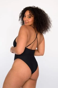 Resa One Piece - Black -Sunreef Bikinis Shop SKATIE BlackRe stockCURVE 35