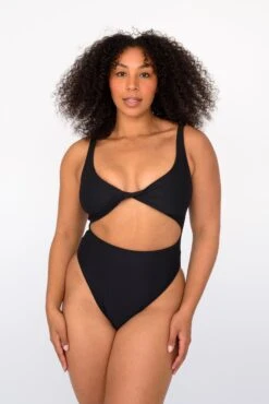 Chloe One Piece - Black -Sunreef Bikinis Shop SKATIE BlackRe stockCURVE 6