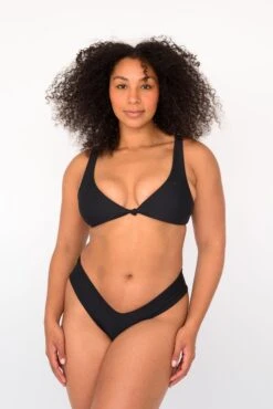 Penny Top - Black -Sunreef Bikinis Shop SKATIE BlackRe stockCURVE 90