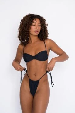 Juliana Top - Black -Sunreef Bikinis Shop SKATIE Blackrestock 84