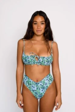 Melly Bottom - Cardiff -Sunreef Bikinis Shop SKATIE Cardiff 54 pp eaf47850 ff68 4ed2 bae5 4e7ac8a9f4a1