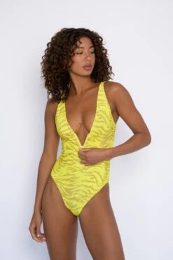 Carmen One Piece - Tropicale -Sunreef Bikinis Shop SKATIE Tropicale 48