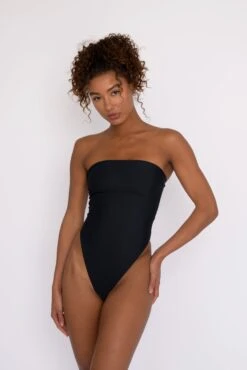 Amy One Piece - Black 19 Amy One Piece - Black -Sunreef Bikinis Shop SKATIE black 16