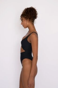 Chloe One Piece - Black -Sunreef Bikinis Shop SKATIE black 49 dcc7bbad 3daa 4aa4 8472 fb47b65471e7