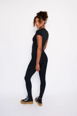 Kim Top - Black -Sunreef Bikinis Shop SKATIE black 8 7d0aaec9 a19b 4d7f b9cc 9fe82cf6fa0f