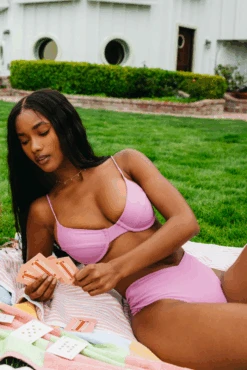 Melly Bottom - Lilac -Sunreef Bikinis Shop SkatieE comm 2 f36cd9f5 c3d1 41f2 932e c9baaa175e95