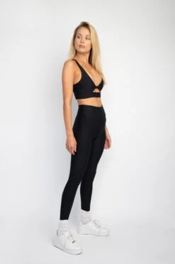 Cece Legging - Black -Sunreef Bikinis Shop sttropez 48 0ee8a567 3e9f 44f6 af9d 0700ec9b7a7f